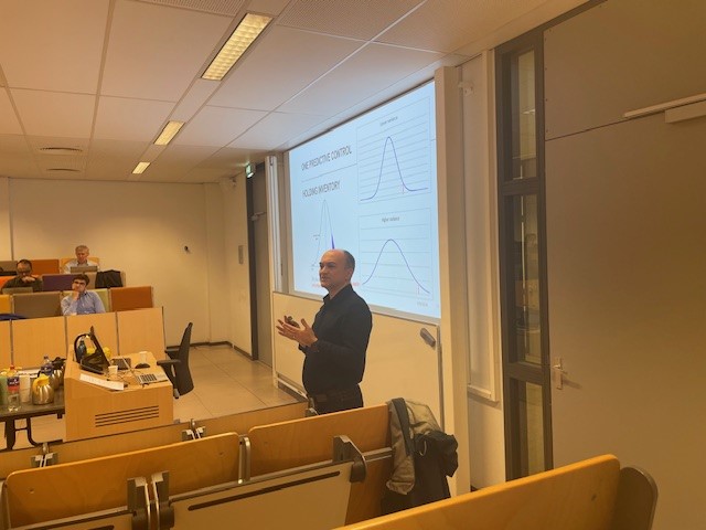 Engin1.jpg Engin1.jpg